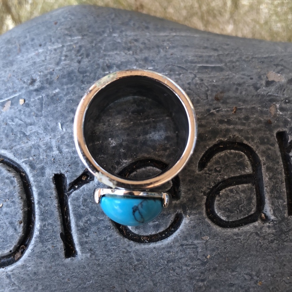 Stunning Turquoise Cabochon Statement Ring - image 4